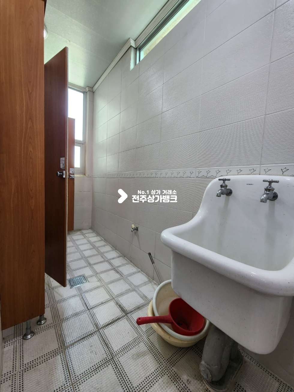 전북 전주완산구 서신동 서신동 학원 으로 강력추천드리는 매물 즉시입주 가능합니다. 월세 매물번호 12583 사진 19