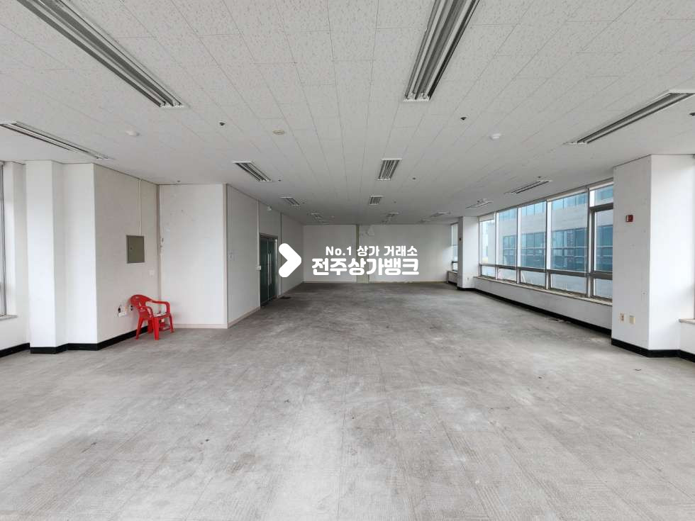 전북 전주완산구 효자동2가 효자동2가 신시가지 3층 상가 즉시입주 가능합니다. 월세 매물번호 12590 사진 2