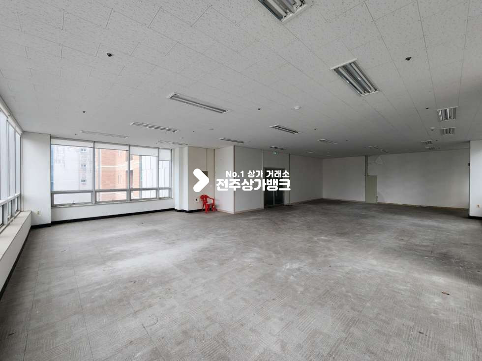 전북 전주완산구 효자동2가 효자동2가 신시가지 3층 상가 즉시입주 가능합니다. 월세 매물번호 12590 사진 3