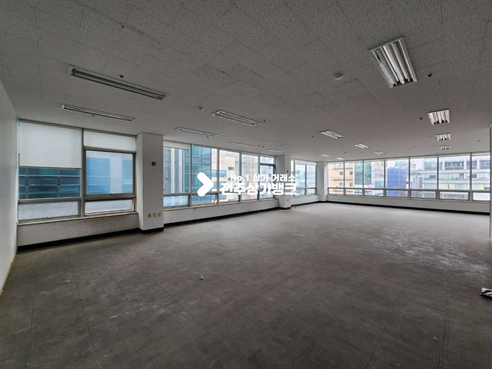 전북 전주완산구 효자동2가 효자동2가 신시가지 3층 상가 즉시입주 가능합니다. 월세 매물번호 12590 사진 6