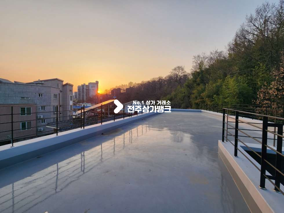 전북 전주덕진구 덕진동1가 덕진동1가 신축상가 주차시설 완비 넒은 공용 테라스 까지 !! 즉시 입주 가능합니다. 월세 매물번호 12634 사진 9