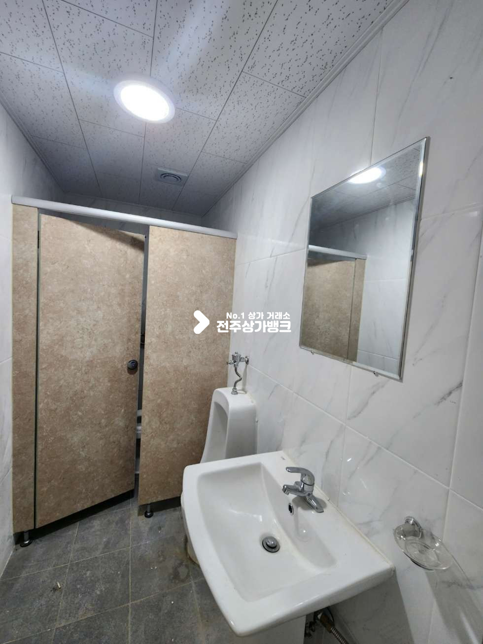 전북 전주덕진구 우아동3가 우아동3가 신축 리모델링상가 즉시입주 가능합니다. 월세 매물번호 12638 사진 8