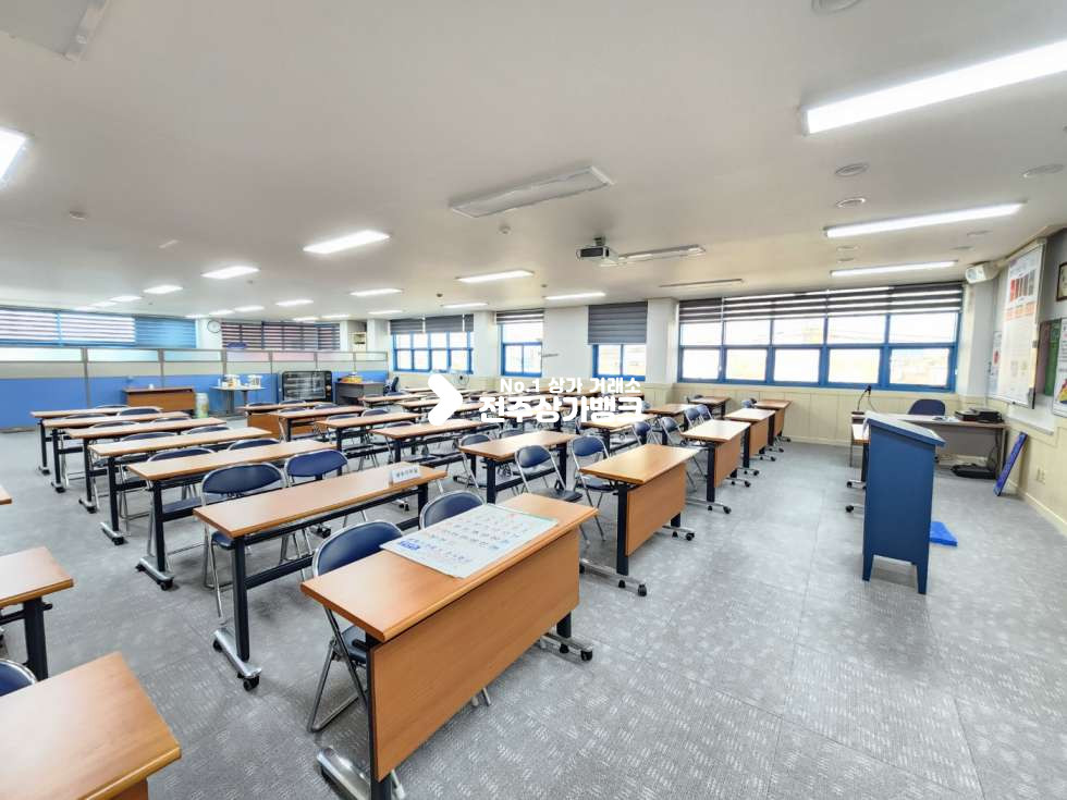 전북 전주완산구 중화산동2가 ✧✧기둥없는✧✧40평대✧✧3층상가✧✧통으로사용가능✧✧ 사무실, 교육실✧✧추천매물✧✧주차장확보✧✧ 월세 매물번호 12274 사진 2