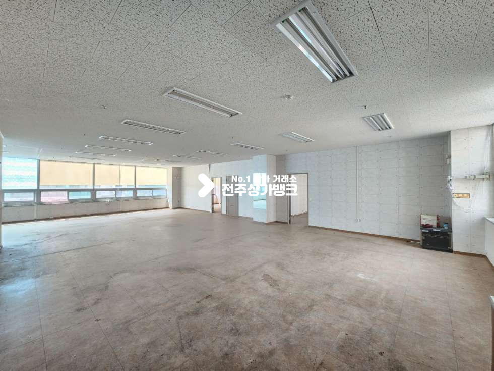 전북 전주완산구 효자동2가 효자동2가 전용 약 65평의 대형 평수 상가 ,사무실임대 즉시입주 가능합니다. 월세 매물번호 12642 사진 6