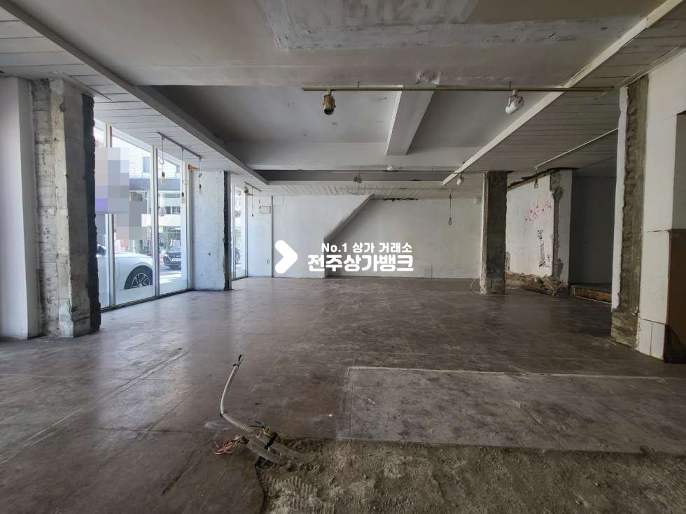 전북 전주완산구 고사동 ★객사메인거리 1층 넓은상가로모십니다. 추천업종:요식업.카페★ 월세 매물번호 12650 사진 5