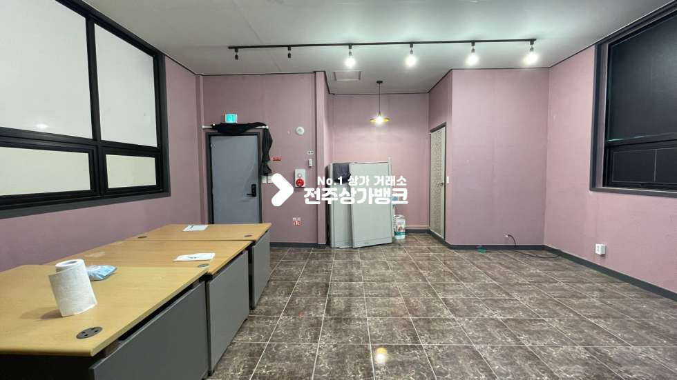 전북 전주완산구 효자동3가 ✧✧신시가지✧✧메인거리✧✧테라스있는✧✧타투샵,왁싱,미용업✧✧강력추천매물!!~~~ 월세 매물번호 12656 사진 4