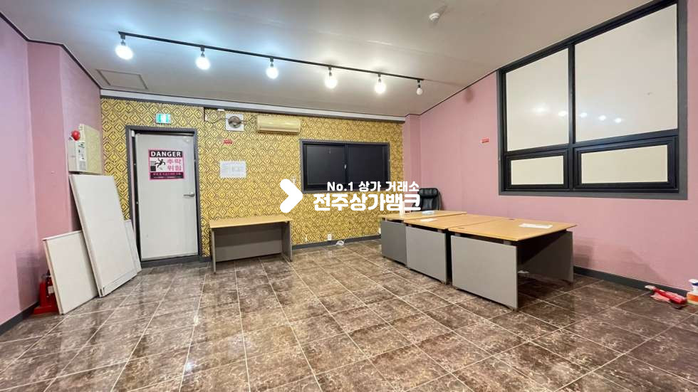 전북 전주완산구 효자동3가 ✧✧신시가지✧✧메인거리✧✧테라스있는✧✧타투샵,왁싱,미용업✧✧강력추천매물!!~~~ 월세 매물번호 12656 사진 13