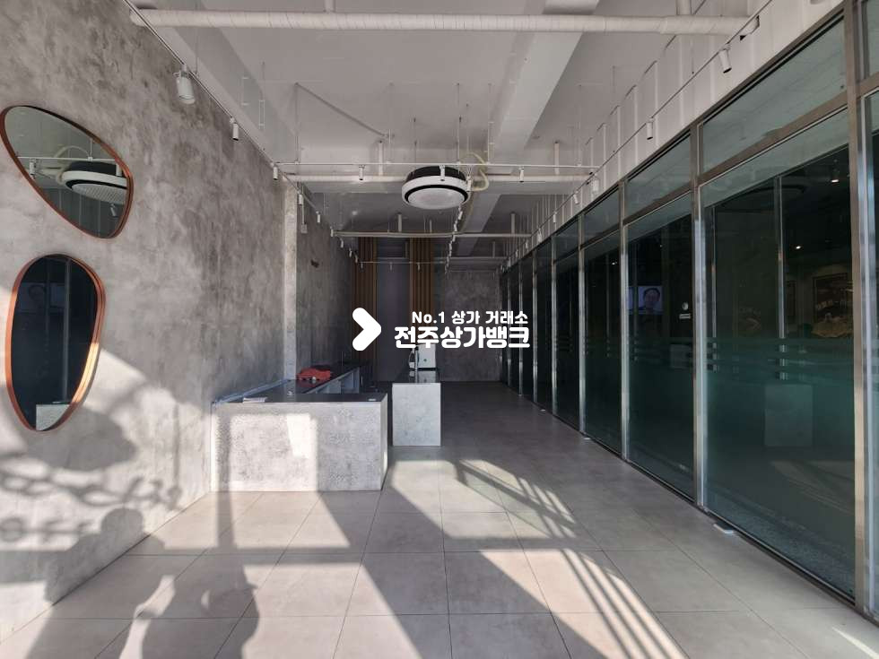 전북 전주완산구 평화동2가 평화동2가 저렴한 권리금의 인테리어잘된 상가 즉시입주 가능합니다. 월세 매물번호 12662 사진 2
