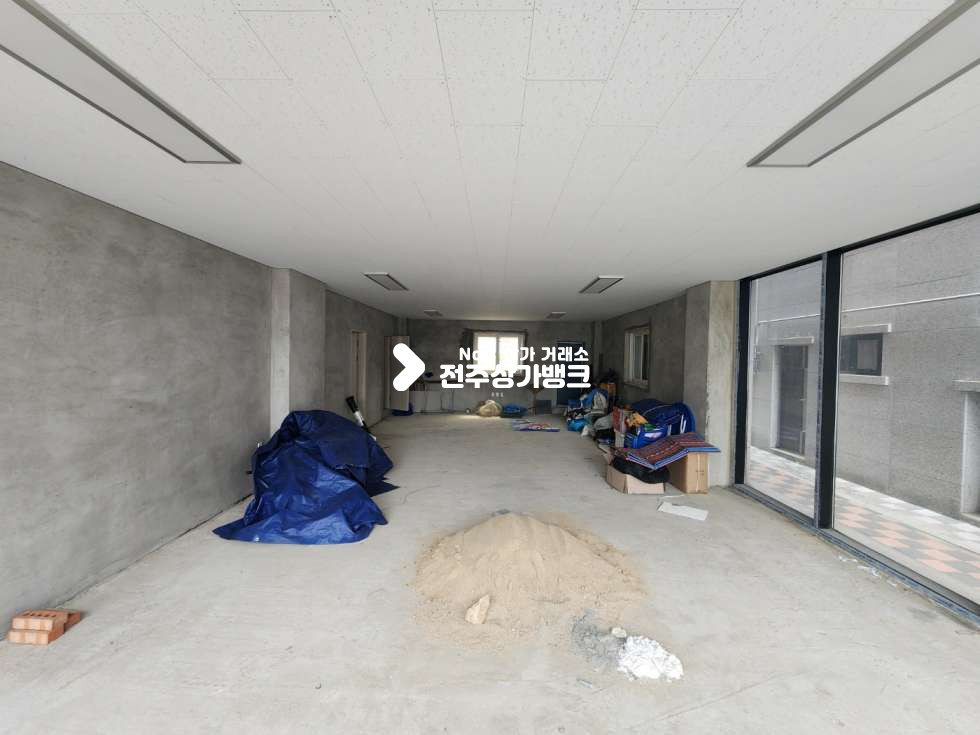전북 전주덕진구 만성동 만성동 전용 약 40평의 넒은 상가 즉시입주 가능합니다. 월세 매물번호 12672 사진 2