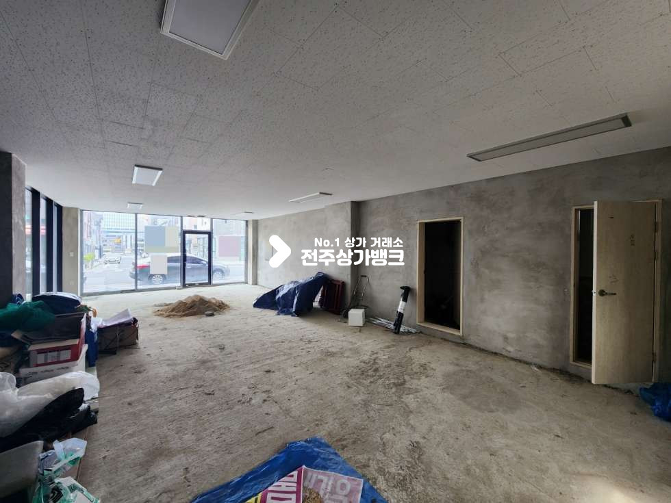 전북 전주덕진구 만성동 만성동 전용 약 40평의 넒은 상가 즉시입주 가능합니다. 월세 매물번호 12672 사진 4