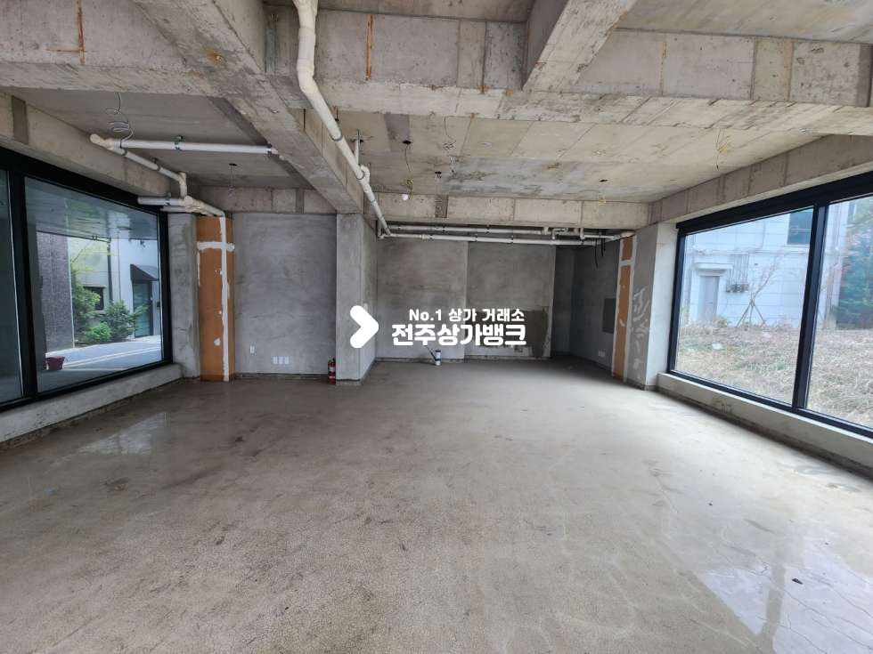 전북 전주덕진구 만성동 만성동 1층상가 전용 약 25평형 상가 즉시입주 가능합니다. 월세 매물번호 12673 사진 2