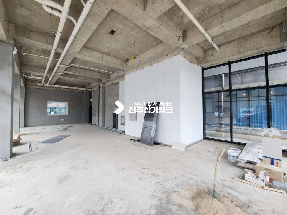 전북 전주덕진구 만성동 만성동 40평형 넒은 상가 임대 즉시입주 가능합니다. 월세 매물번호 12688 사진 1