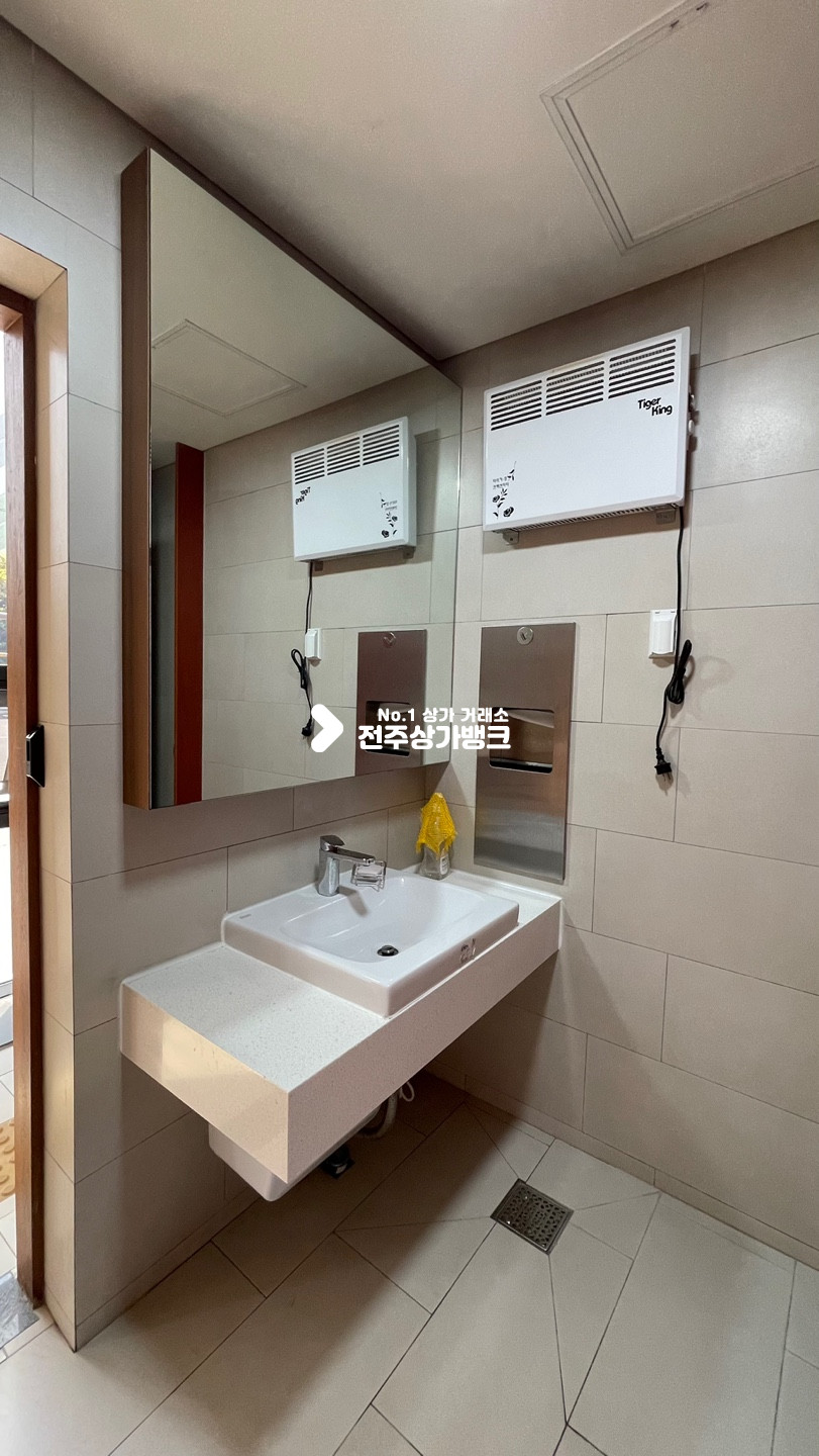 전북 전주완산구 효자동2가 ✨유동인구많은✨깔끔한80평대✨1층상가✨전시장,가구점,캠핑용품점✨적극 추천드립니다^^ 월세 매물번호 12737 사진 13