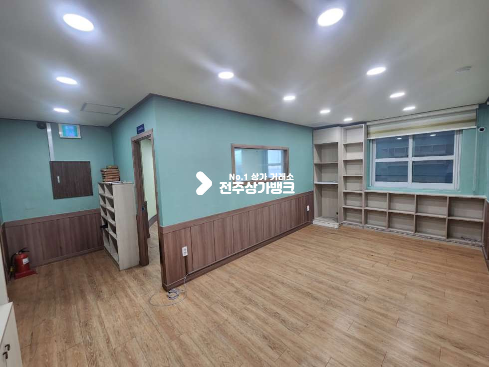 전북 전주완산구 중화산동2가 저렴한 월세 시설완비,칸막이되어있는 상가 중화산동의 대로변 !! 즉시입주가능합니다. 월세 매물번호 12744 사진 1