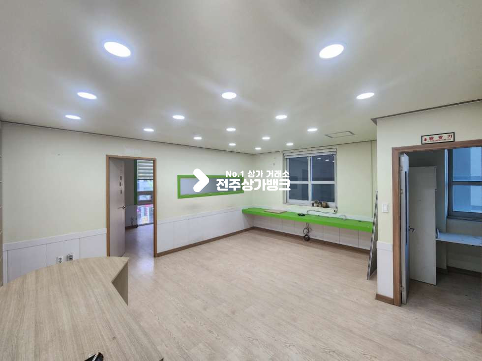 전북 전주완산구 중화산동2가 중화산동2가 저렴한 월세 컨디션좋은 대로변의상가 즉시입주 가능합니다. 월세 매물번호 12745 사진 1