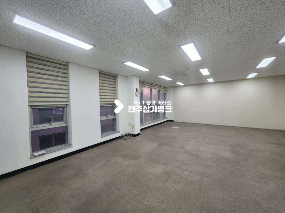 전북 전주완산구 효자동3가 효자동3가 저렴한보증금,월세의 사무실 상가 즉시입주가능합니다. 월세 매물번호 12746 사진 1