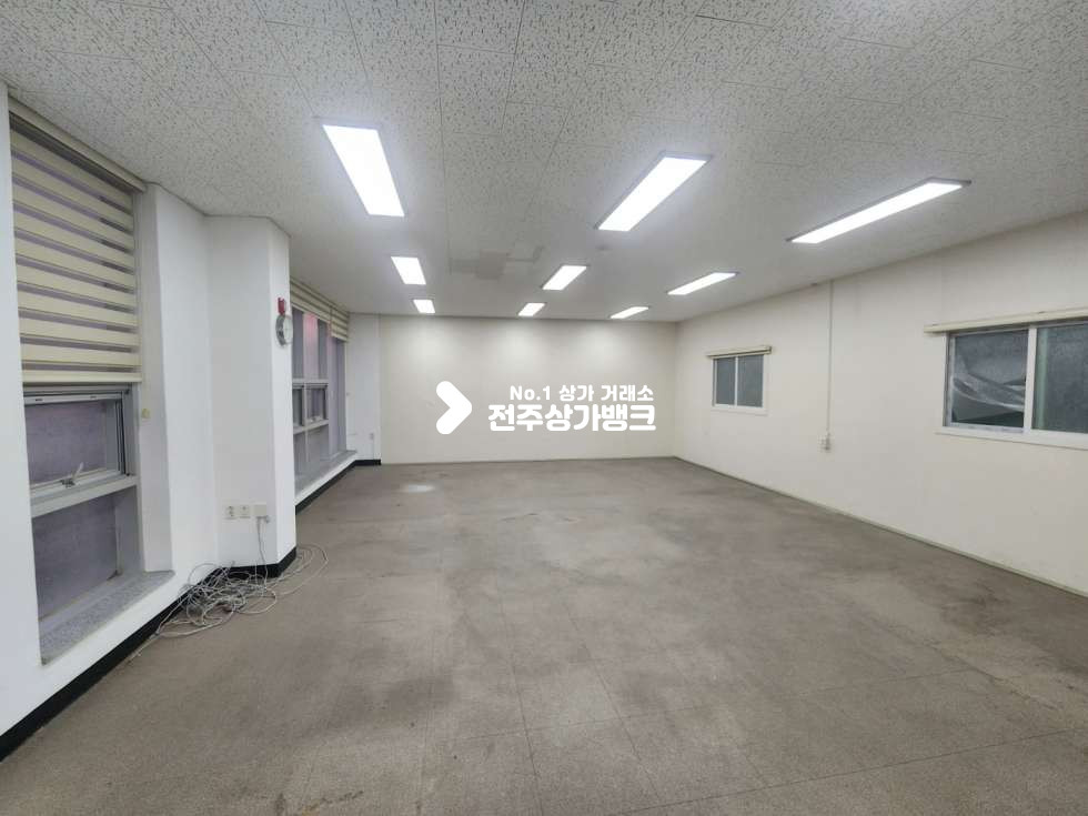 전북 전주완산구 효자동3가 효자동3가 저렴한보증금,월세의 사무실 상가 즉시입주가능합니다. 월세 매물번호 12746 사진 2