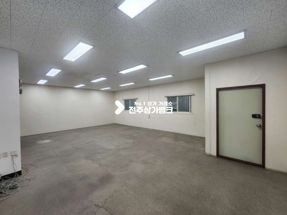 전북 전주완산구 효자동3가 효자동3가 저렴한보증금,월세의 사무실 상가 즉시입주가능합니다. 월세 매물번호 12746 사진 3