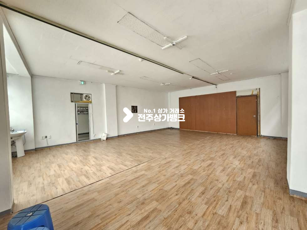 전북 전주완산구 태평동 ●태평sk뷰부근 ●일반사무실 ●인테리어사무실 ●건설회사추천● 월세 매물번호 12770 사진 3