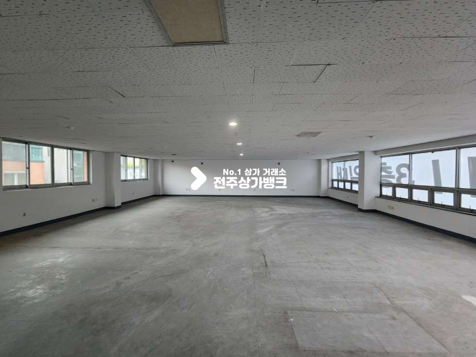 전북 전주완산구 중화산동2가 중화산동2가 대로변 2층상가 즉시입주 가능합니다. 월세 매물번호 12776 사진 2