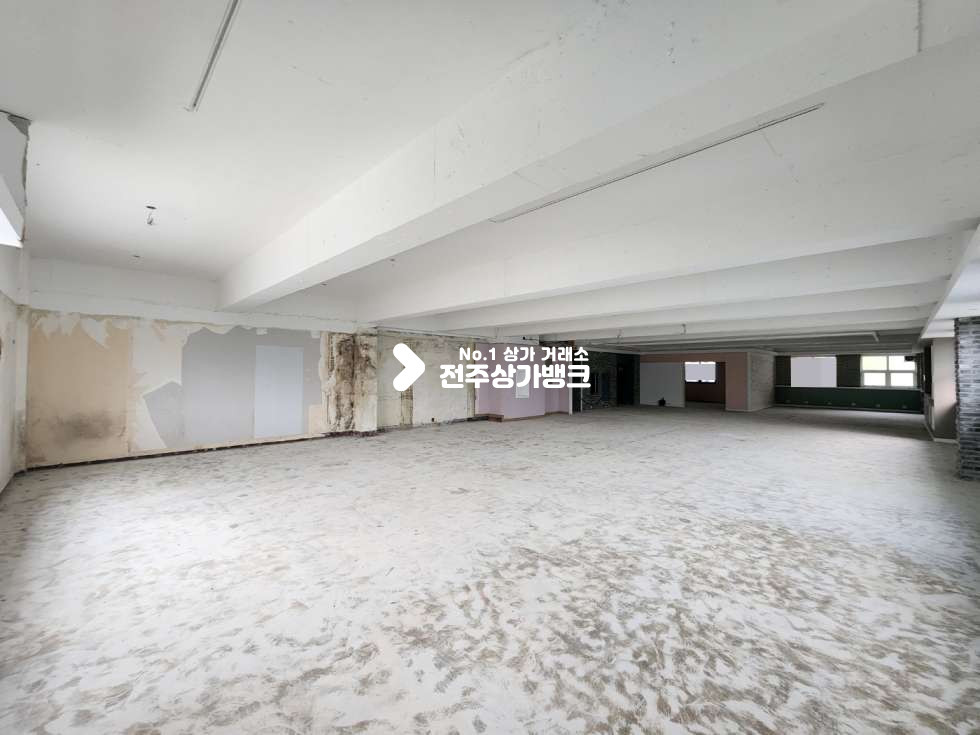 전북 전주완산구 중화산동2가 중화산동2가 백제대로 방면 대형 상가 즉시입주가능합니다. 월세 매물번호 12780 사진 4