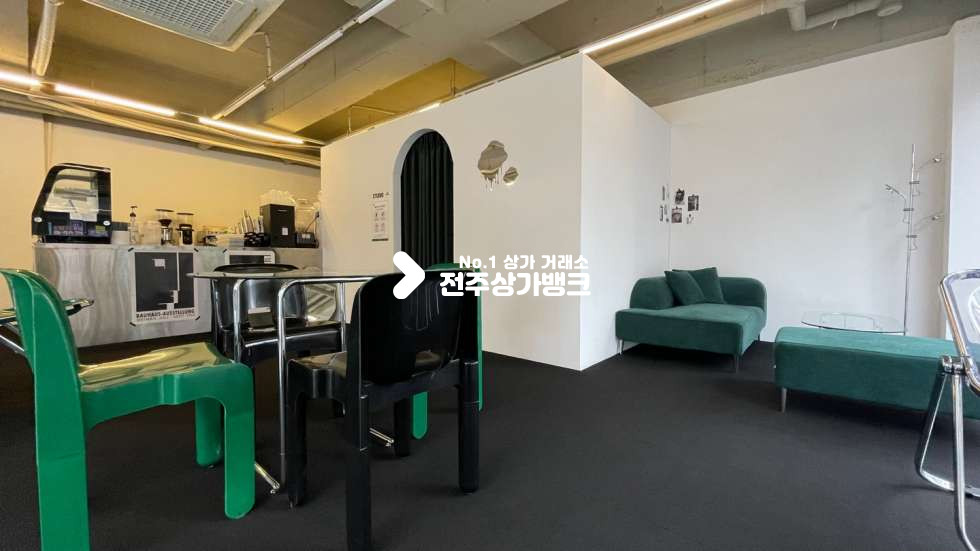 전북 전주완산구 효자동3가 ✔홍산초앞 ✔인테리어잘된 ✔사진찍는카페✔양도양수✔ 월세 매물번호 12687 사진 10