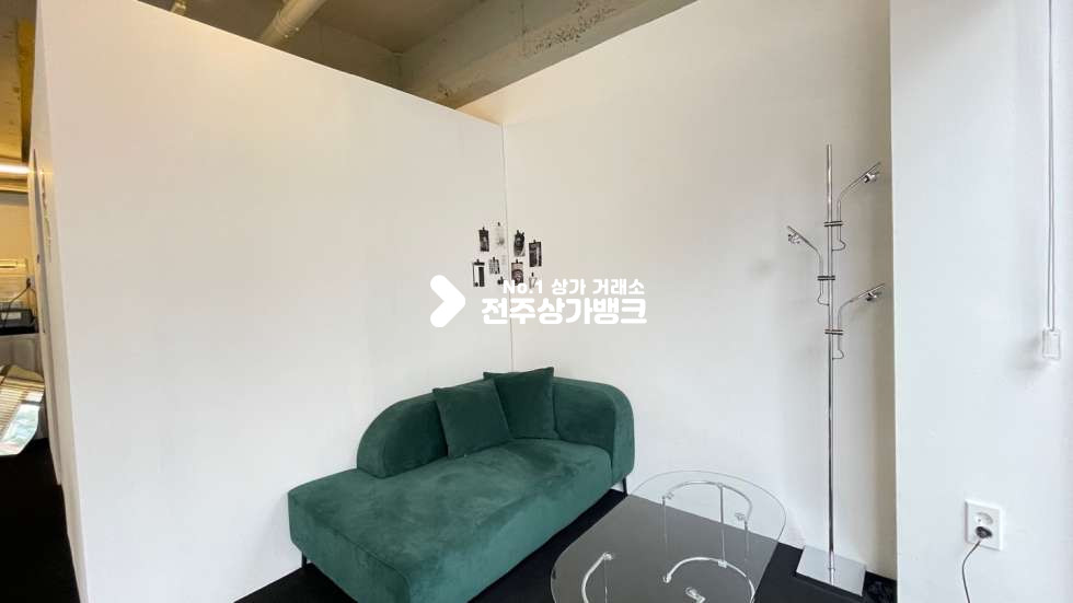 전북 전주완산구 효자동3가 ✔홍산초앞 ✔인테리어잘된 ✔사진찍는카페✔양도양수✔ 월세 매물번호 12687 사진 16