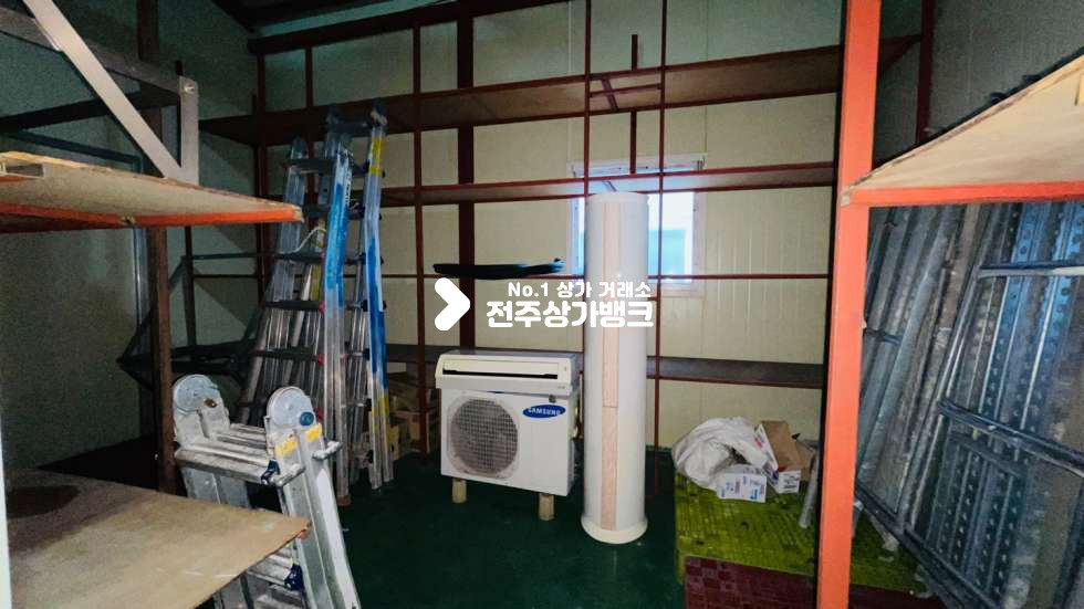 전북 전주완산구 삼천동1가 ✔삼천동✔층고높은✔50평대✔창고,공장✔추천매물✔사무실,화장실,넓은 단독주차장있음~~~ 월세 매물번호 12810 사진 15