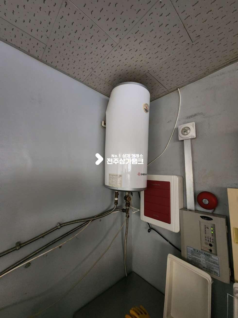 전북 전주완산구 평화동1가 평화동1가 유동인구많은 치킨집 배달상가,홀장사 가능 컨디션 최상 ! 즉시입주 가능합니다. 월세 매물번호 12816 사진 13