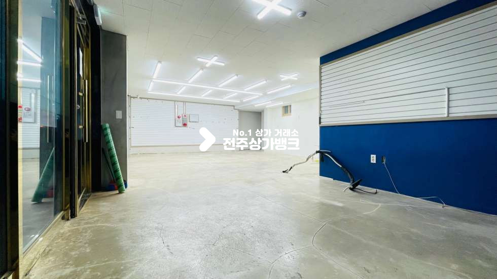 전북 전주완산구 중노송동 대로변✔무권리금✔폴딩도어설치✔편의점,자동차썬팅✔적극추천~~!!!! 월세 매물번호 12828 사진 8