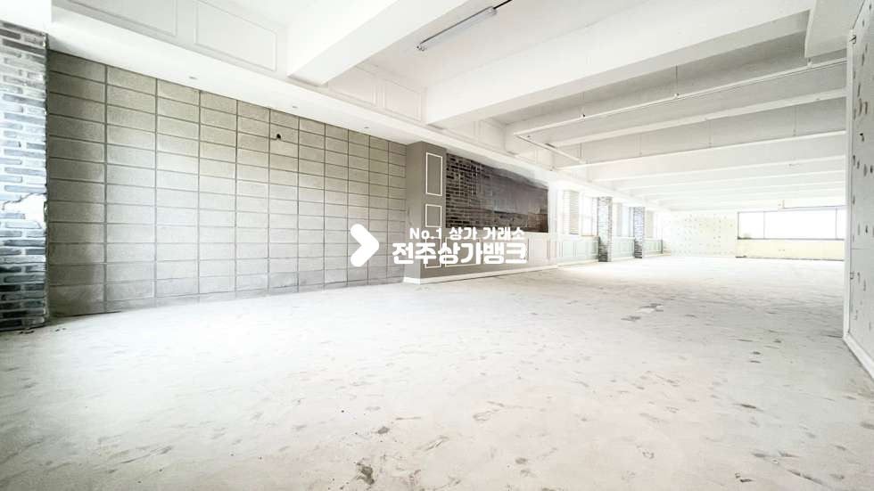전북 전주완산구 중화산동2가 중화산동✔100평✔운동시설, 사무실, 세미나실✔적극추천✔가격조절가능✔ 월세 매물번호 12842 사진 2