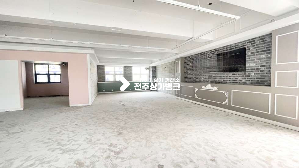전북 전주완산구 중화산동2가 중화산동✔100평✔운동시설, 사무실, 세미나실✔적극추천✔가격조절가능✔ 월세 매물번호 12842 사진 13