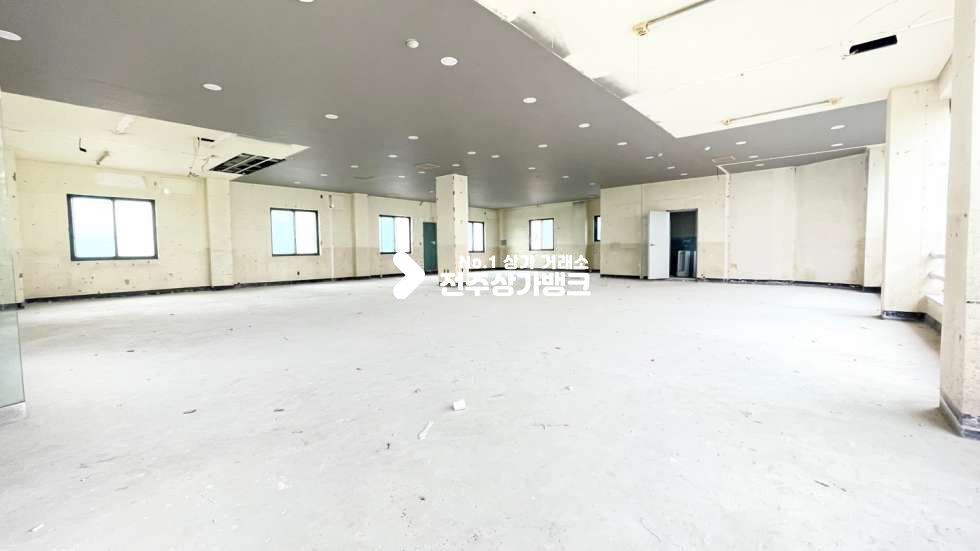 전북 전주완산구 중화산동1가 ✧✧예수병원✧✧대로변✧✧3층✧✧자유업종추천 월세 매물번호 12852 사진 1