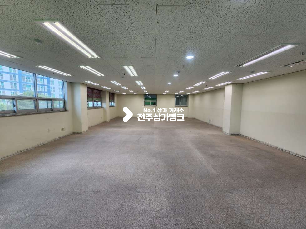 전북 전주완산구 효자동2가 효자동2가 유동인구가 많은 학원자리 전용 40평형대 즉시 입주 가능합니다 월세 매물번호 12858 사진 2