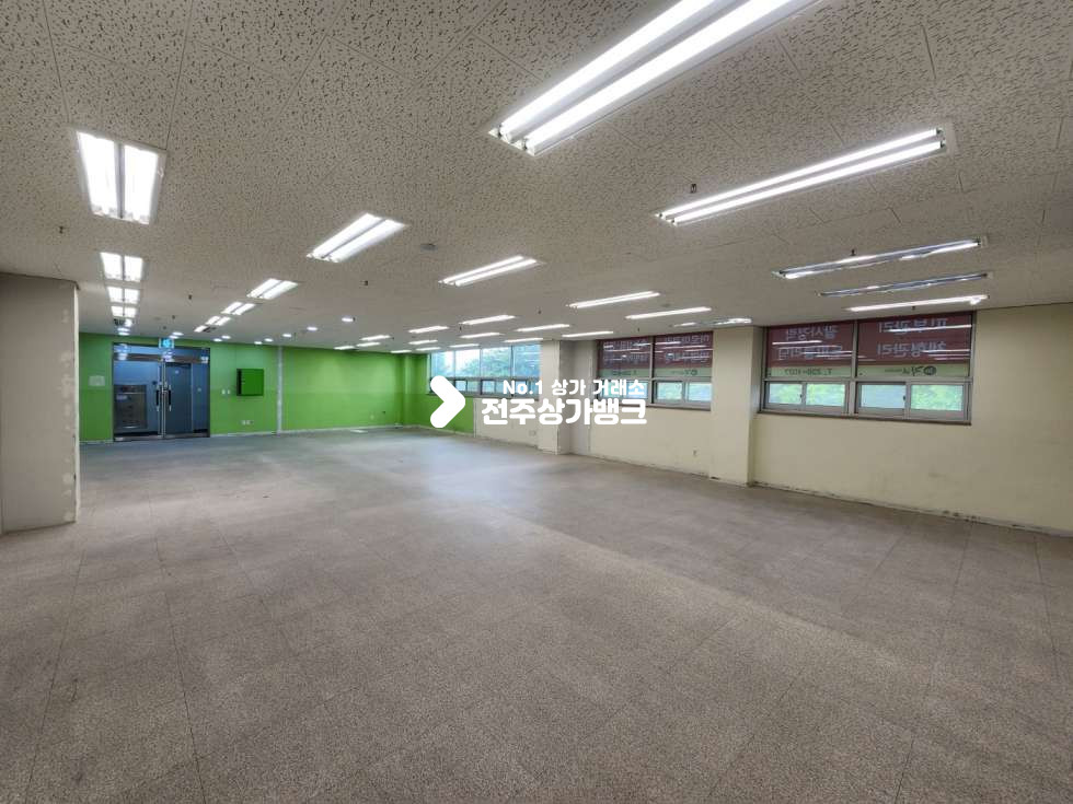 전북 전주완산구 효자동2가 효자동2가 유동인구가 많은 학원자리 전용 40평형대 즉시 입주 가능합니다 월세 매물번호 12858 사진 6