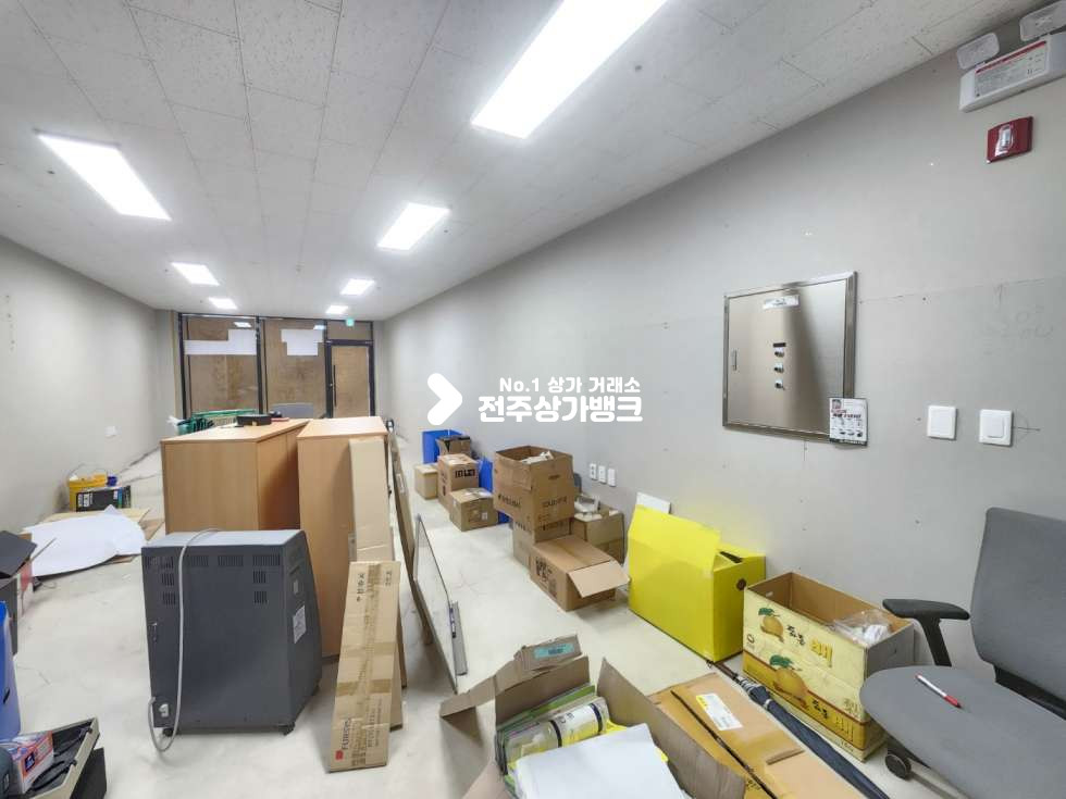전북 전주덕진구 금암동 ★금암동 신축 상가 첫입주 유동인구많음★ 월세 매물번호 12870 사진 3