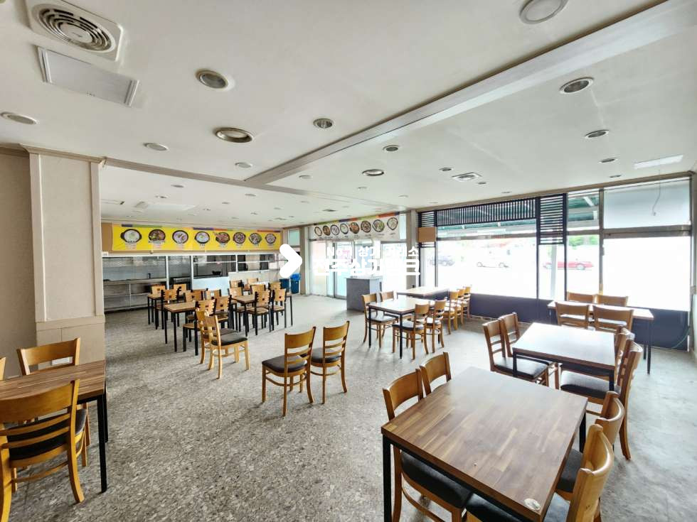 전북 전주완산구 삼천동2가 삼천동 대로변의 넒은주차장보유 약 45평형의 넒은 음식점 무권리금상가 즉시입주 가능합니다. 월세 매물번호 12884 사진 6