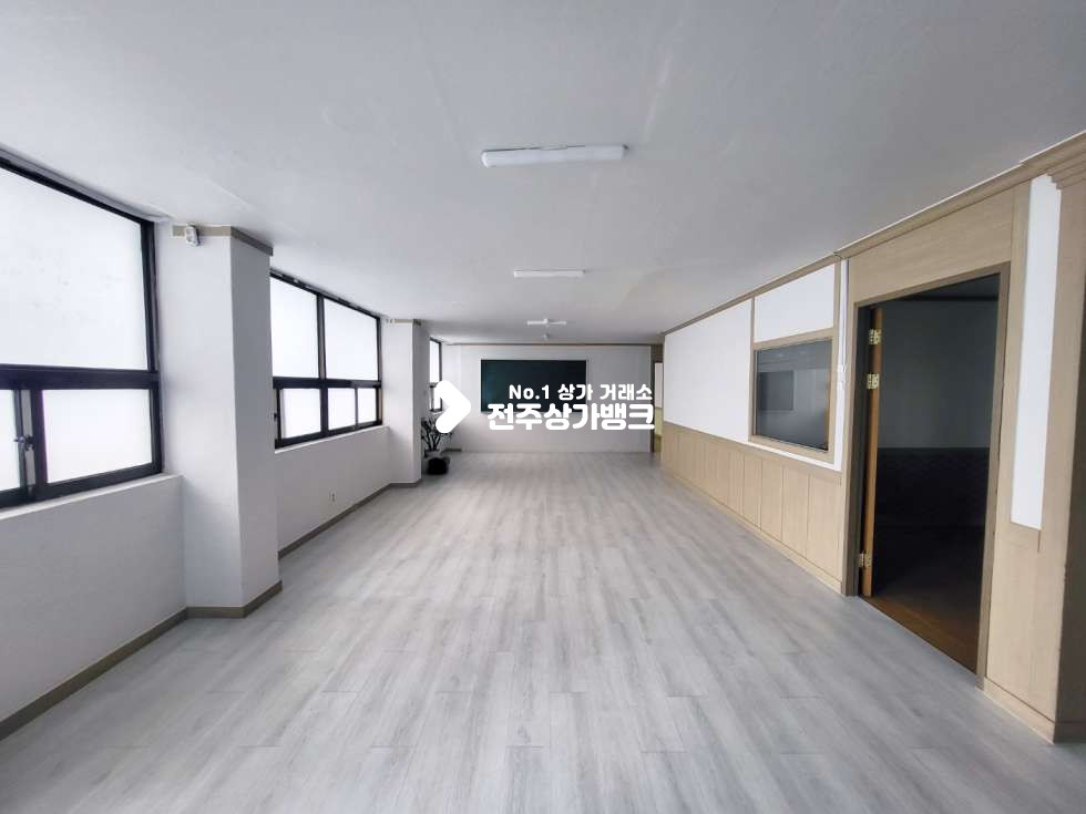 전북 전주덕진구 우아동3가 ★우아동 대로변 깔끔한 사무실매물로 모십니다!!★ 월세 매물번호 12907 사진 1