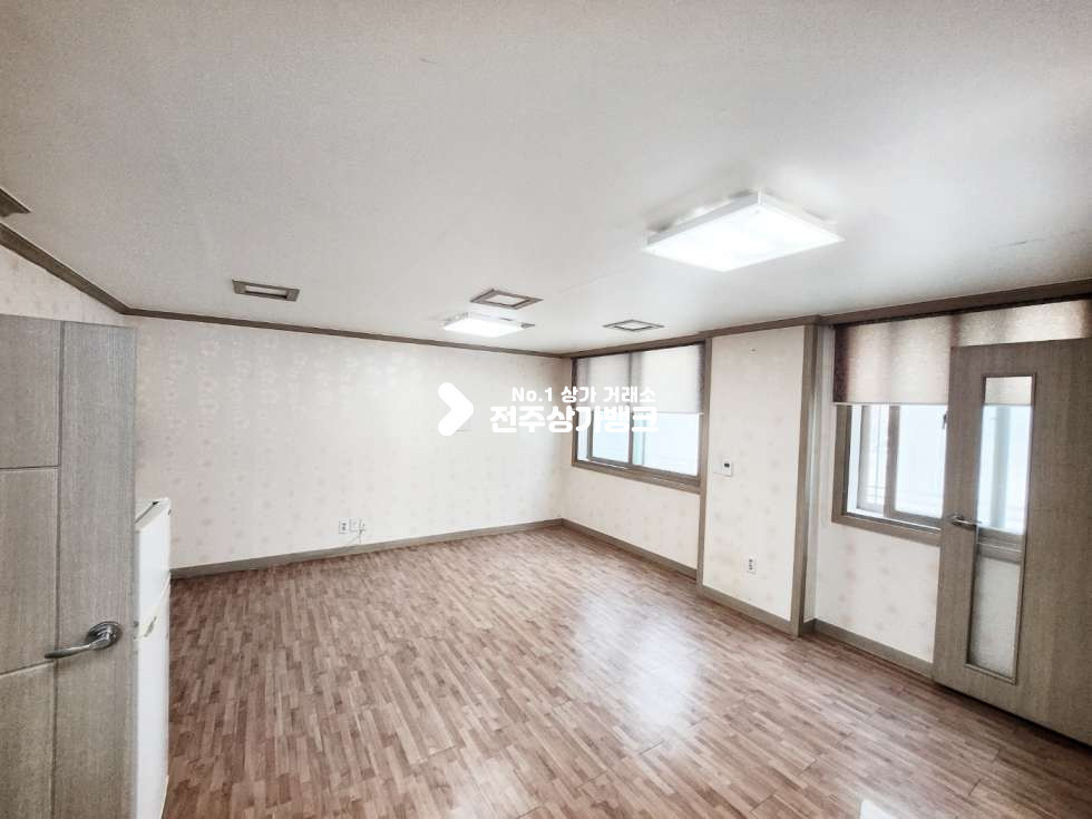 전북 전주완산구 효자동3가 홍산초 부근 원룸 상가 미용,네일 강력추천 !! 월세 매물번호 12913 사진 6