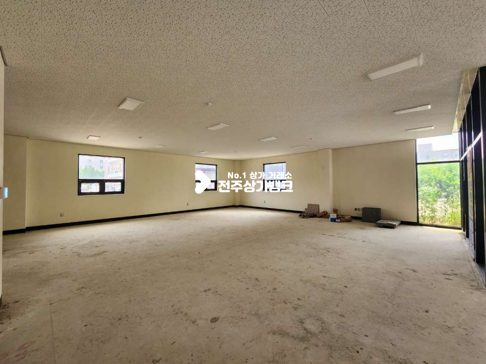 전북 전주완산구 효자동3가 효자동2가 유동인구가 많은 1층 빌딩 상가 까페,미용업등 자유업종 강력추천 월세 매물번호 12950 사진 6