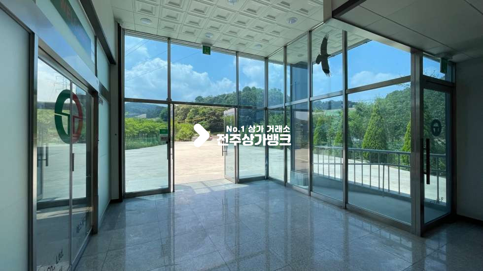 전북 전주완산구 용복동 ✔용복동✔공장,창고.연구실✔저렴한✔1층~2층✔통임대✔현장방문하여 실매물을 확인 적극 추천드립니다^^ 월세 매물번호 12955 사진 31