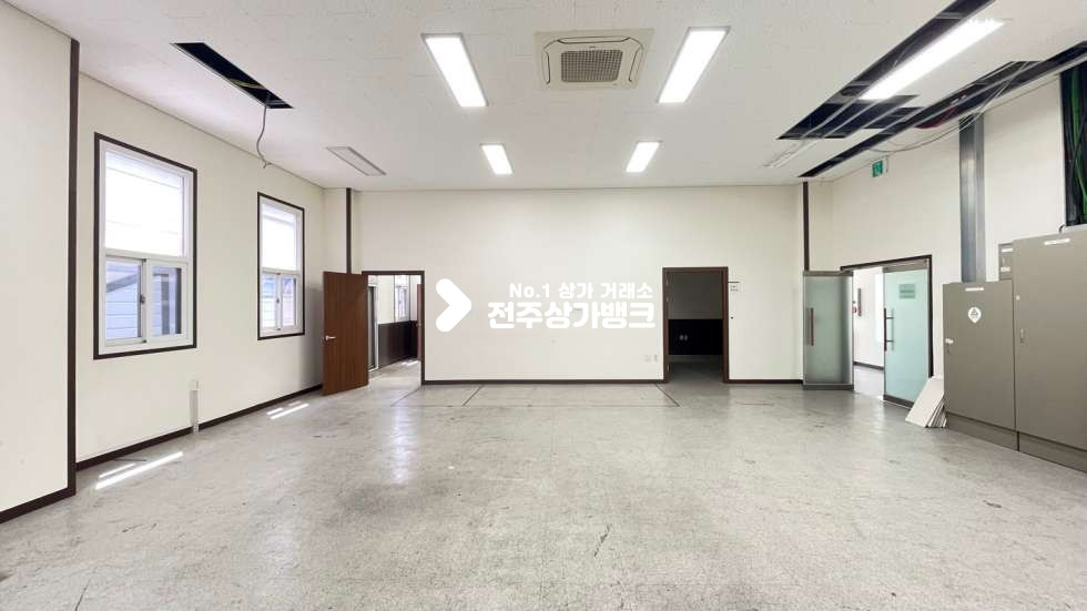 전북 전주완산구 용복동 ✔용복동✔공장,창고.연구실✔저렴한✔1층~2층✔통임대✔현장방문하여 실매물을 확인 적극 추천드립니다^^ 월세 매물번호 12955 사진 41