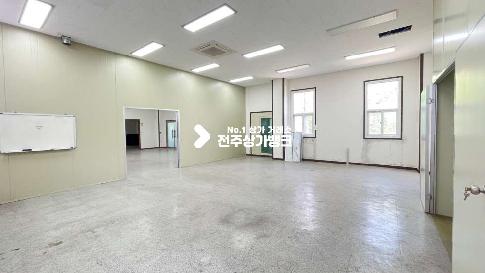 전북 전주완산구 용복동 ✔용복동✔공장,창고.연구실✔저렴한✔1층~2층✔통임대✔현장방문하여 실매물을 확인 적극 추천드립니다^^ 월세 매물번호 12955 사진 50
