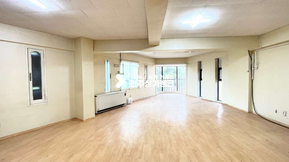 전북 전주완산구 중화산동2가 예수병원인근 ✧✧모퉁이✧✧저렴한67평대✧✧3층상가✧✧작업실,창고형✧✧적극 추천드립니다^^ 월세 매물번호 12961 사진 10