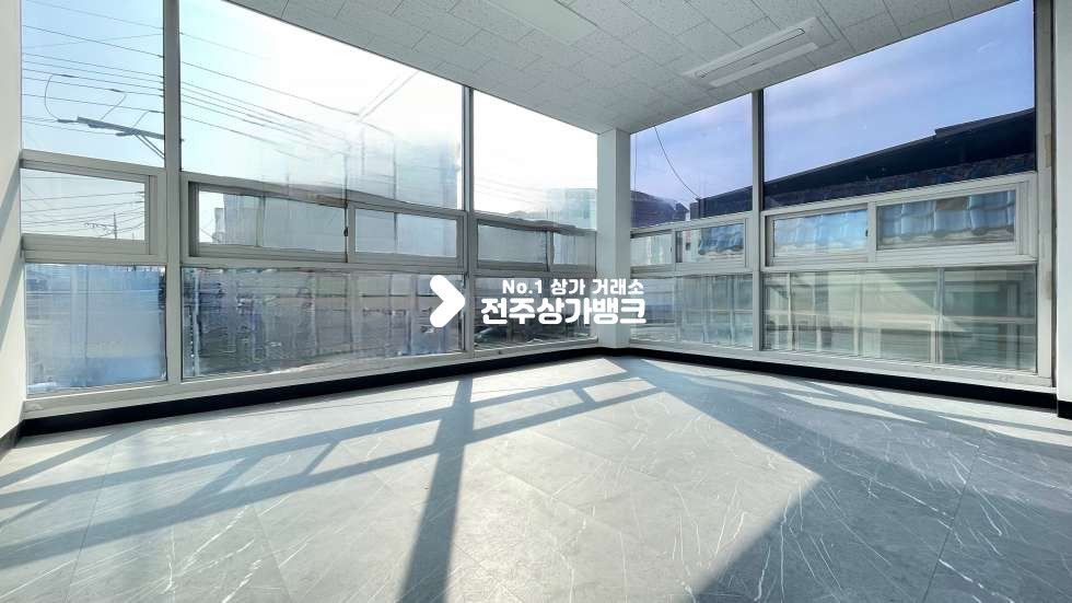 전북 전주덕진구 덕진동1가 신축✔️채광좋은✔️통유리✔️첫입주✔️2층상가✔️냉난방기✔️순간온수기✔️사무실,인터넷쇼핑몰✔️강력추천드려요~~~!!! 월세 매물번호 12293 사진 1