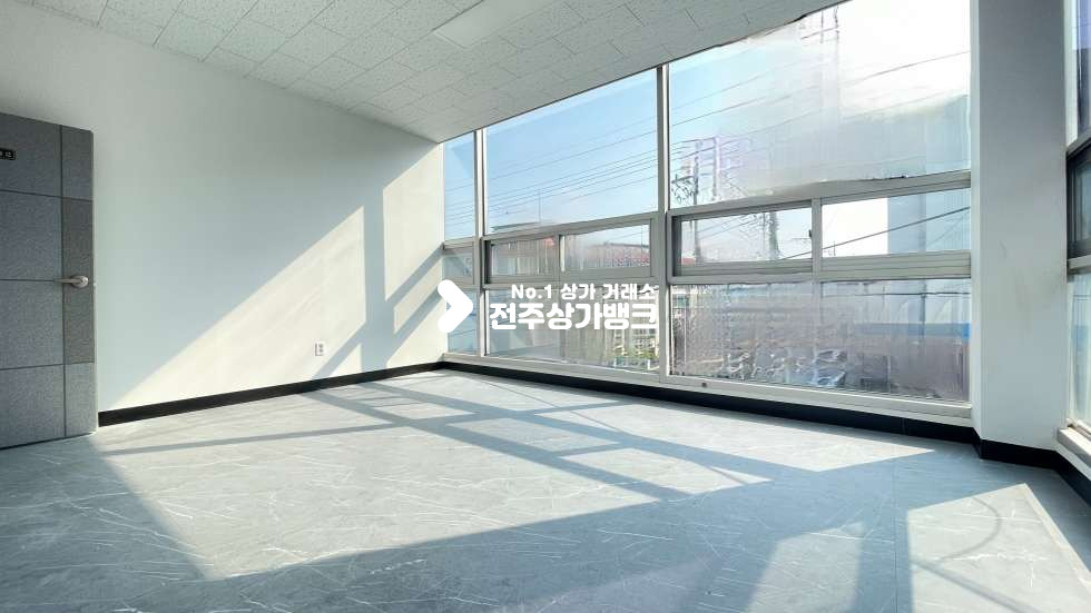 전북 전주덕진구 덕진동1가 신축✔️채광좋은✔️통유리✔️첫입주✔️2층상가✔️냉난방기✔️순간온수기✔️사무실,인터넷쇼핑몰✔️강력추천드려요~~~!!! 월세 매물번호 12293 사진 2