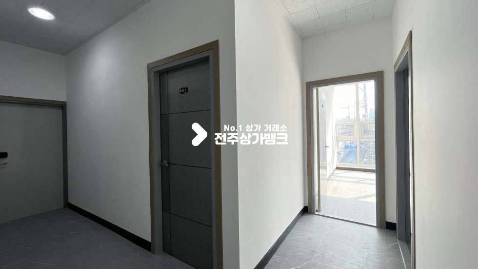 전북 전주덕진구 덕진동1가 신축✔️채광좋은✔️통유리✔️첫입주✔️2층상가✔️냉난방기✔️순간온수기✔️사무실,인터넷쇼핑몰✔️강력추천드려요~~~!!! 월세 매물번호 12293 사진 4