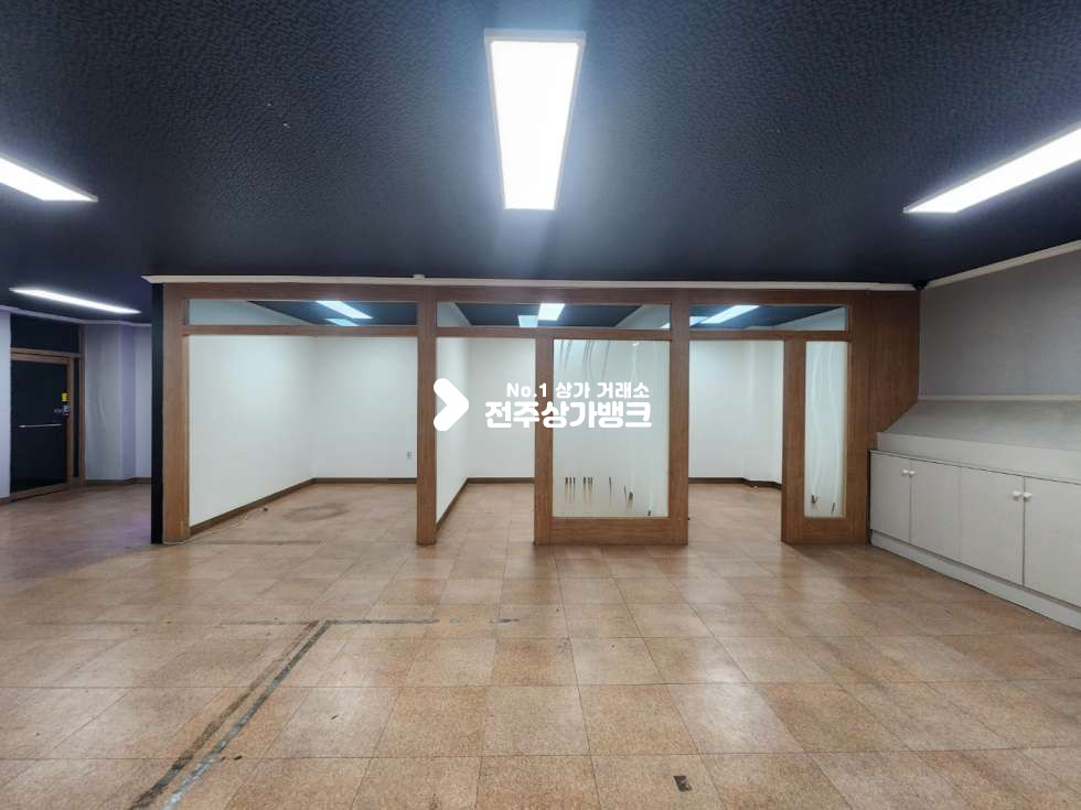 전북 전주완산구 중화산동2가 중화산동2가 광고효과 좋고 대형룸이 있는 사무실 임대 즉시입주가능합니다. 월세 매물번호 12779 사진 6