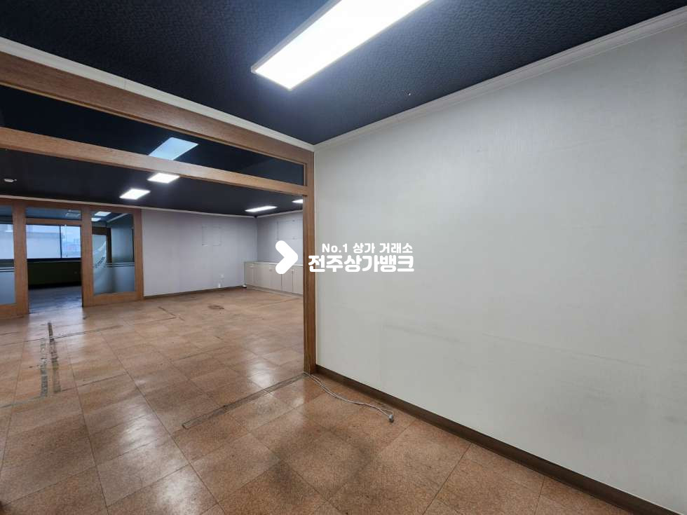 전북 전주완산구 중화산동2가 중화산동2가 광고효과 좋고 대형룸이 있는 사무실 임대 즉시입주가능합니다. 월세 매물번호 12779 사진 11