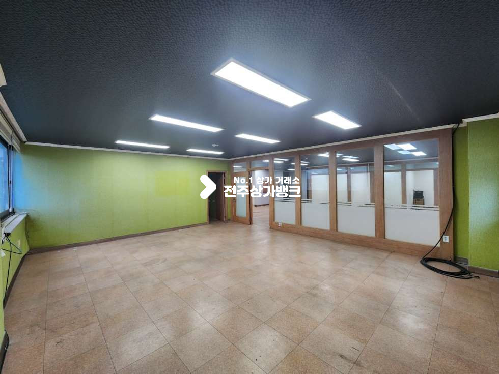 전북 전주완산구 중화산동2가 중화산동2가 광고효과 좋고 대형룸이 있는 사무실 임대 즉시입주가능합니다. 월세 매물번호 12779 사진 13